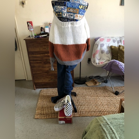 Sexy white, brown, and grey off-shoulder color block sweater - Picture 4 of 10